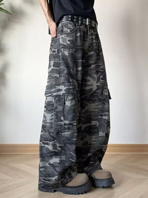 Men's loose fit 100% cotton camo cargo pants with multiple pockets.