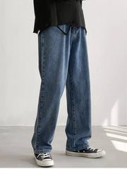 Men's Loose Fit Jeans in Black, fabric detail