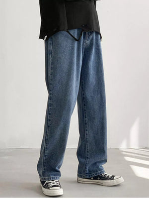 Men's Loose Fit Jeans in Black, fabric detail