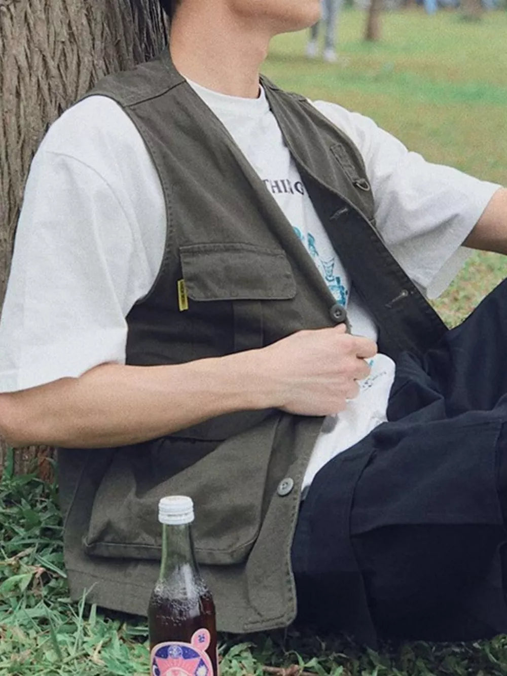 Men's Multi-pocket Cargo Vest in Army Green, close-up detail
