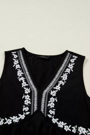 Embroidered Floral V-neck Casual Tank