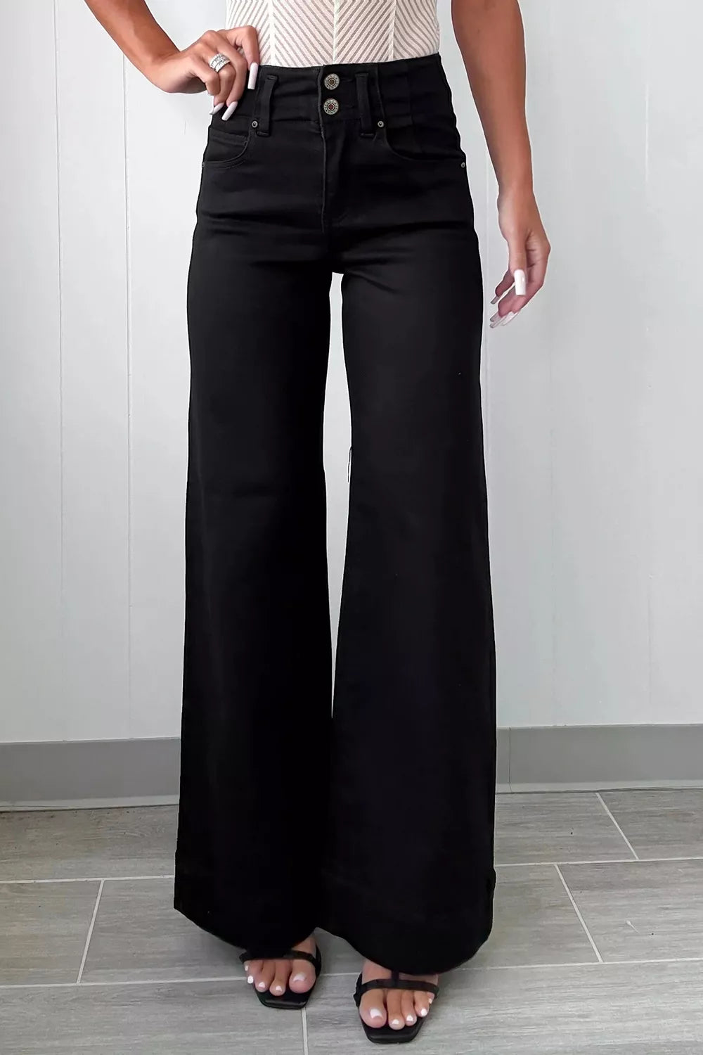 2-button High Waist Flared Jeans, side view