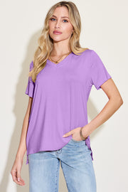 Lavender bamboo v-neck t-shirt with short sleeves and asymmetric hemline