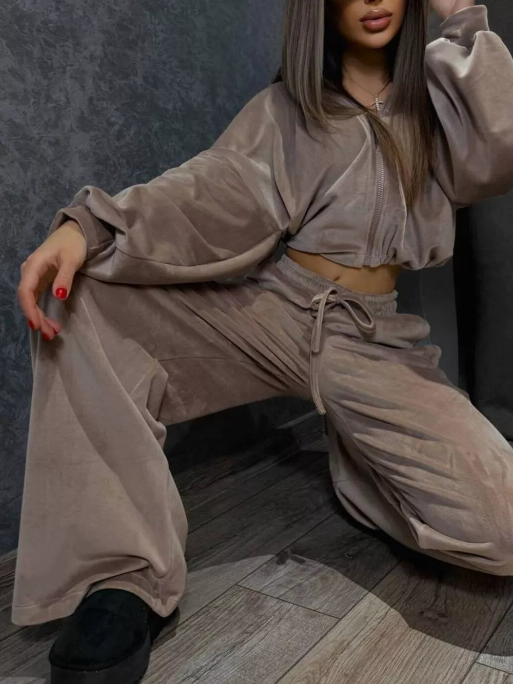 Zip Up Cropped Outerwear And Pants Set, close-up detail