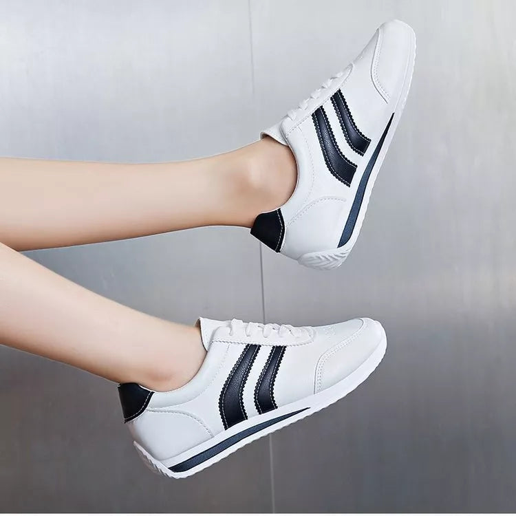 Round Toe Lace Up Sneakers, close-up detail