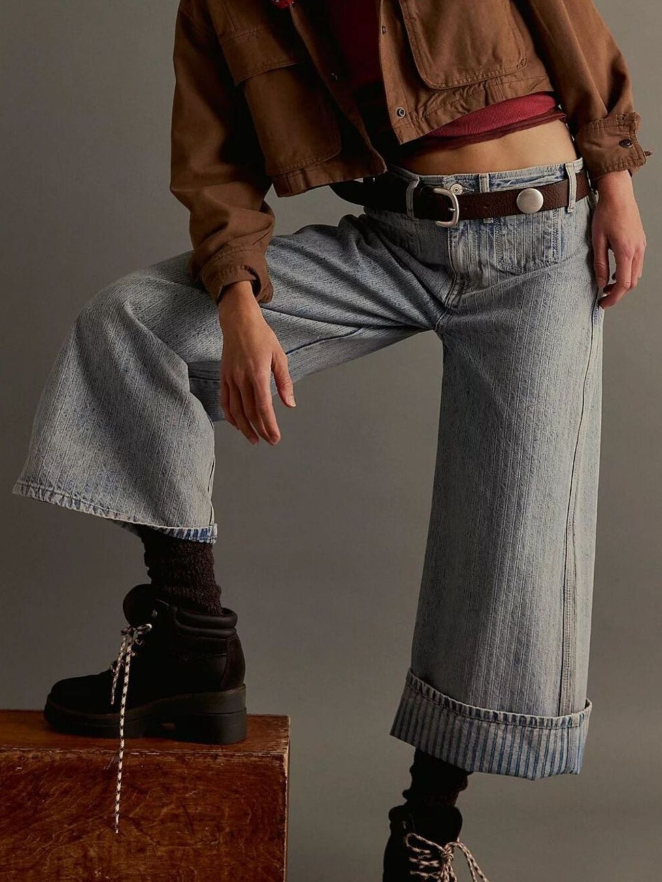 Light blue cotton blend cropped jeans with wide leg and large cuffs