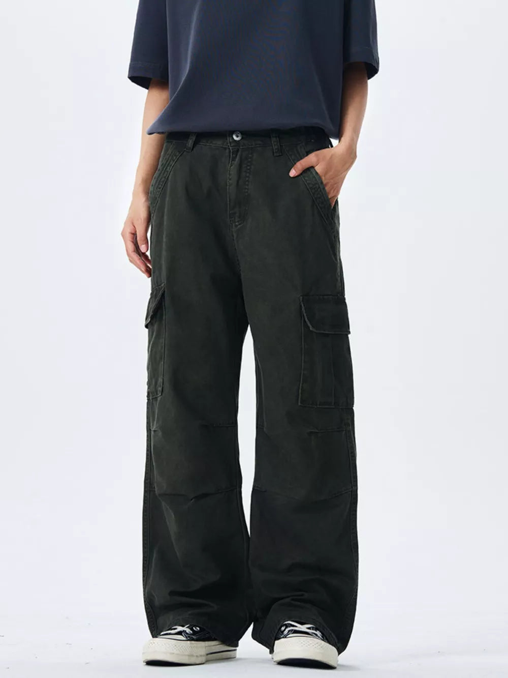 Men's black forest 100% cotton wide-leg cargo pants with multiple pockets.