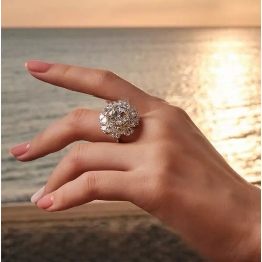 5 Carat 925 Sterling Silver Moissanite Ring, fabric detail