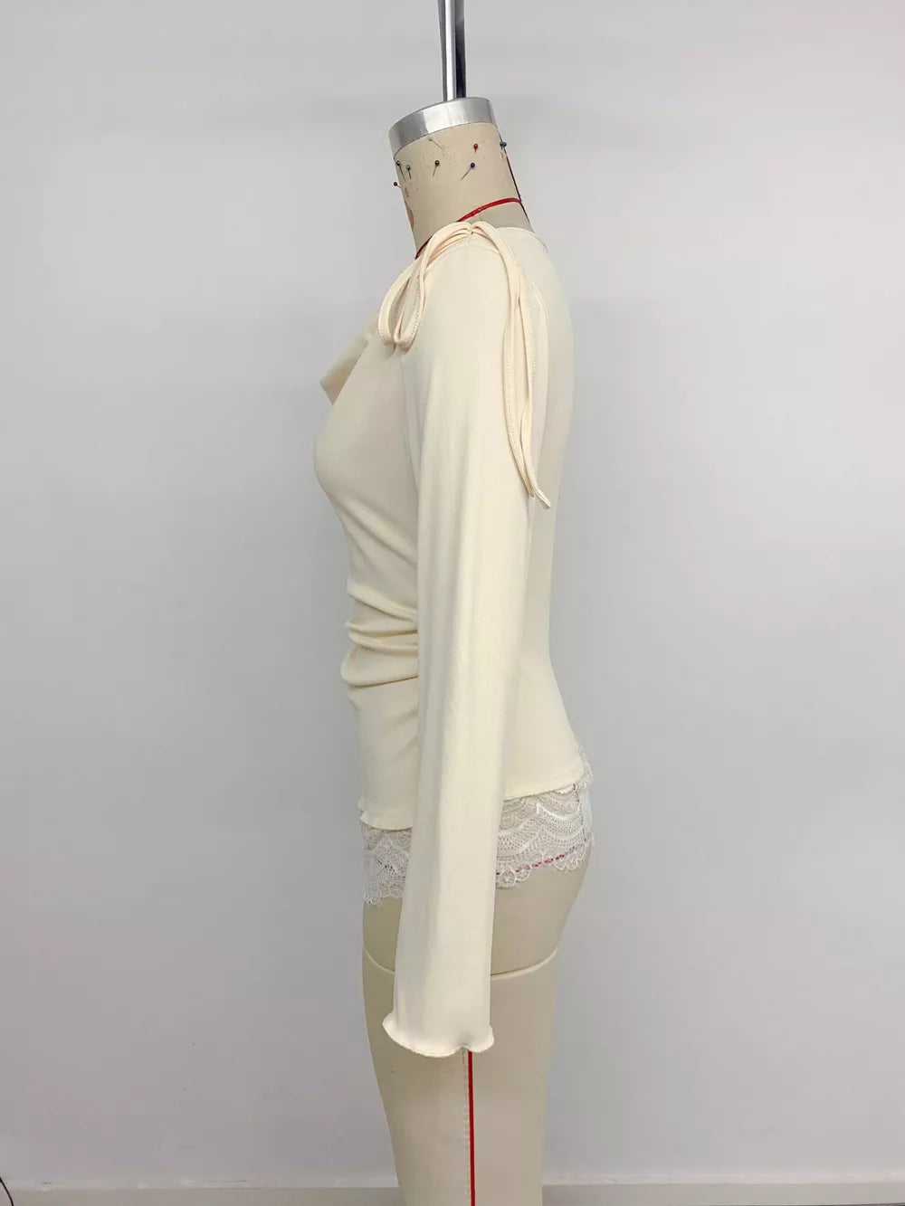Lace Trim Long Sleeve T-shirt, fit detail