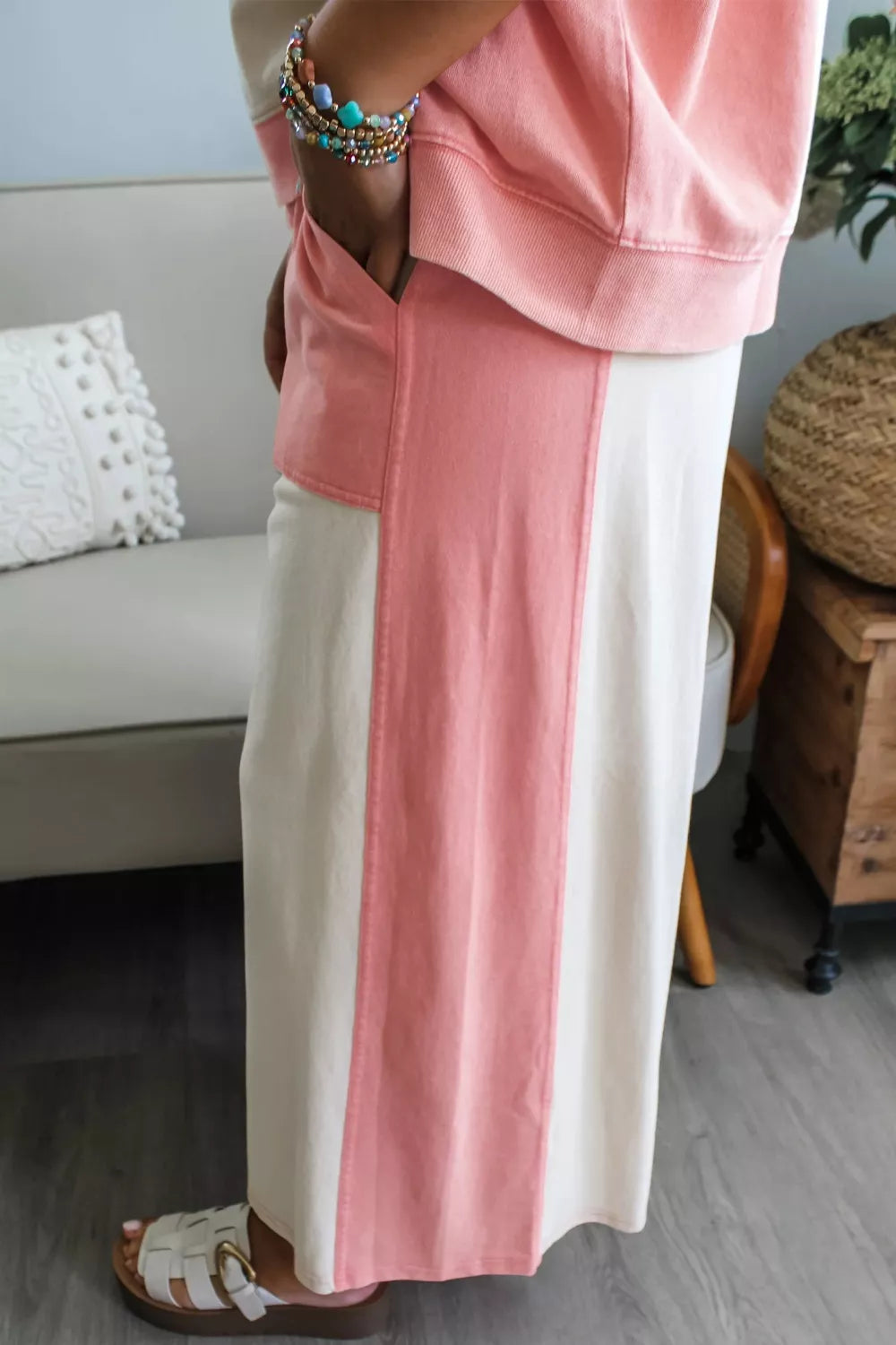 Chic color block cotton lounge set in cream and pink, featuring a relaxed fit and side pockets.