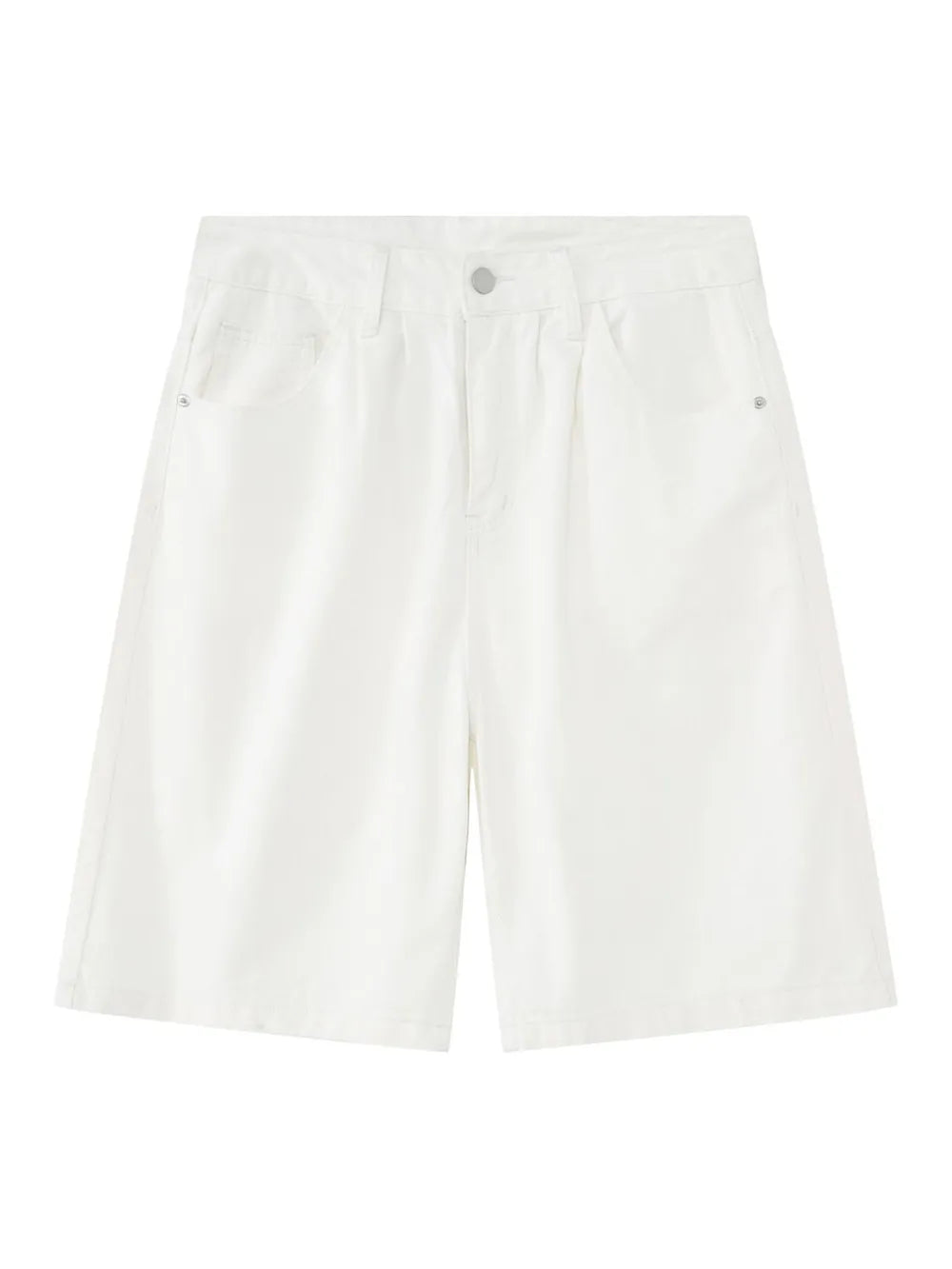 White pleated Bermuda shorts with button closure and front pockets.