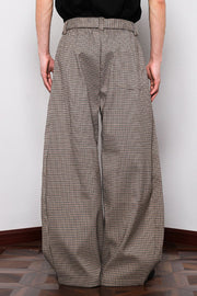 Men's belted wide leg plaid sweatpants in brown, featuring a casual, comfortable fit.