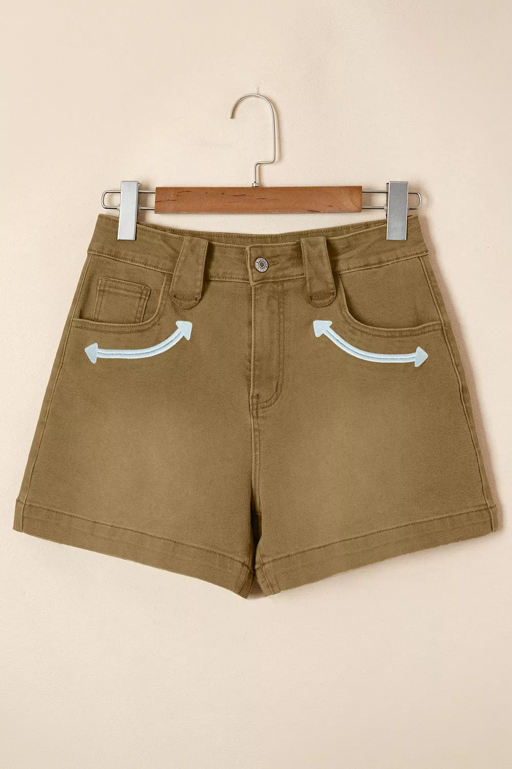 Contrast Arrow Detail Western Denim Shorts, close-up detail