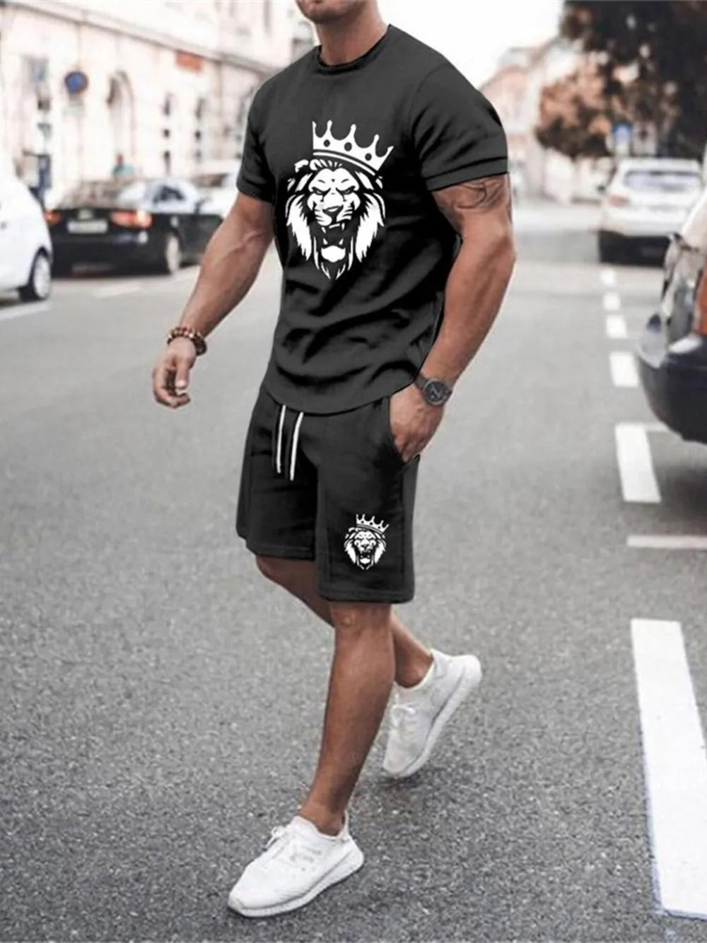 Black graphic t-shirt and shorts set with lion crown print