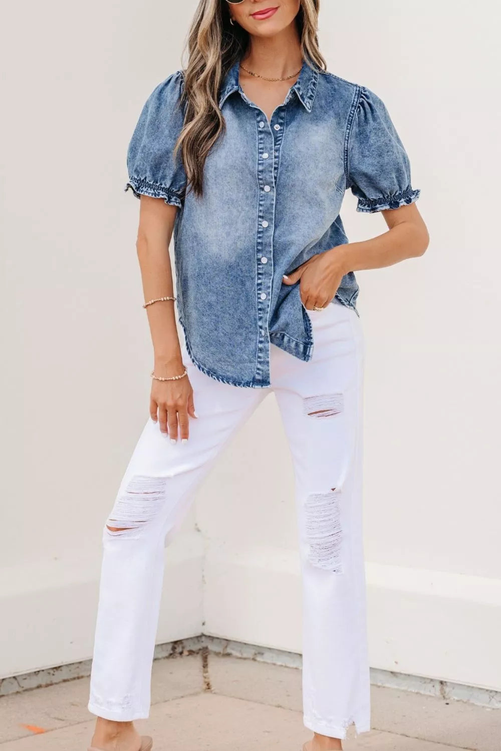 Denim shirt with puff sleeves and frilled cuffs, snap closure, collared neckline