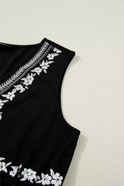 Embroidered Floral V-neck Casual Tank