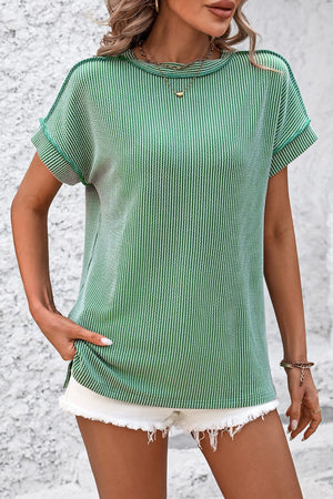 Green vertical ribbed tunic tee with split hem and short sleeves.
