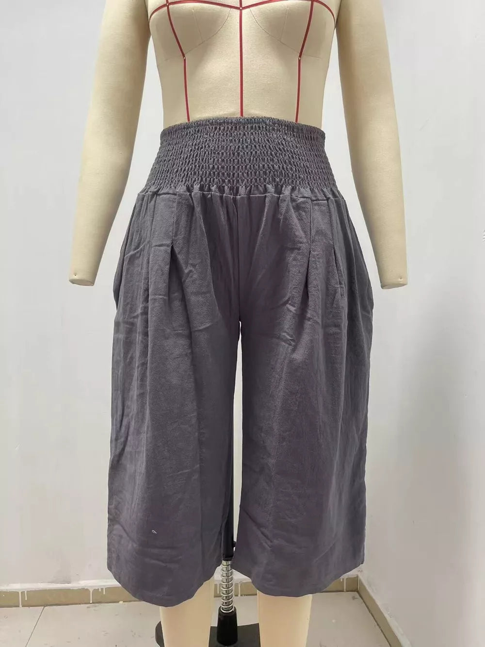 Effortless Smocked Wide-leg Capri Pants