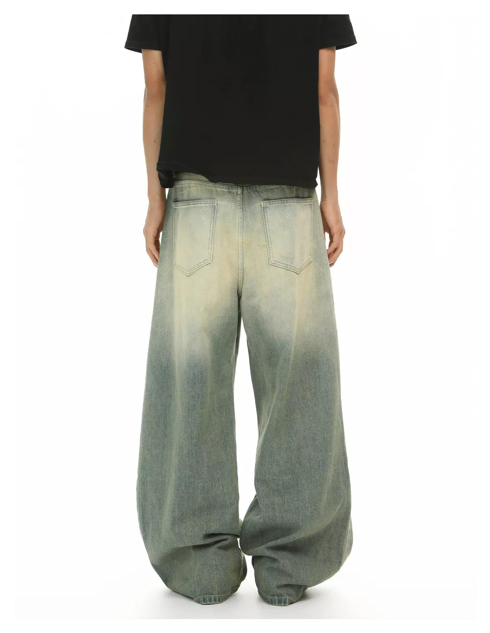 Timeless wide leg denim trousers in light blue wash with a relaxed fit.