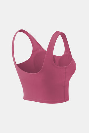 Performance scoop crop top in Deep Rose with wide straps and a seamless finish.