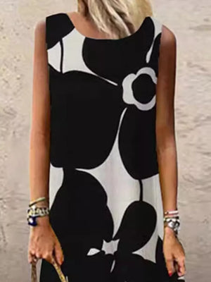 Sleeveless Floral Maxi Dress in Black, side view