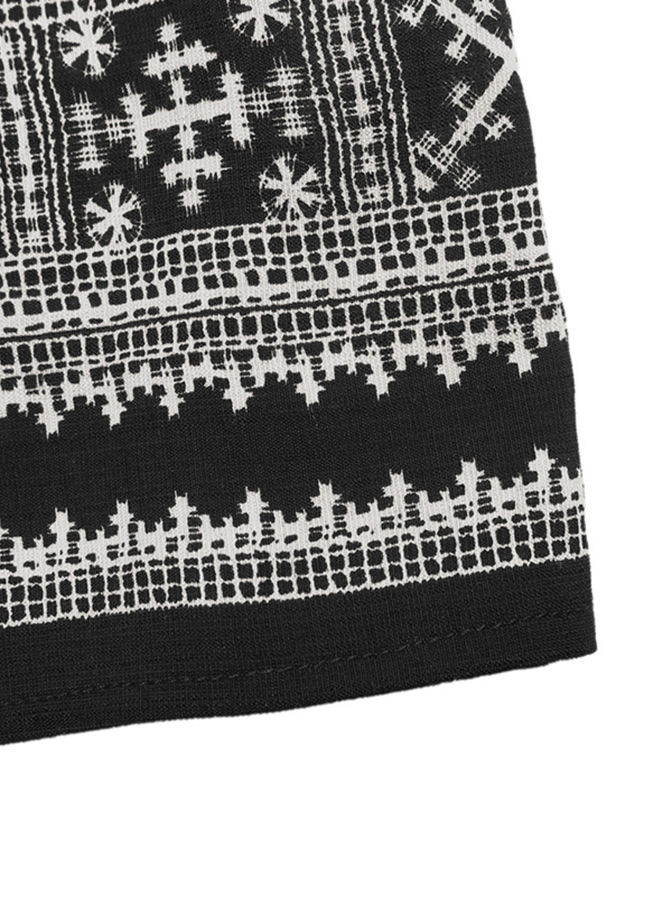 Black geometric print sleeveless top and pants set detail