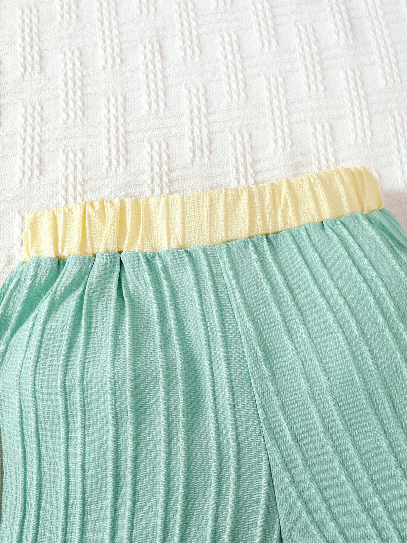 Baby set with mint green crinkle fabric and yellow elastic waistband