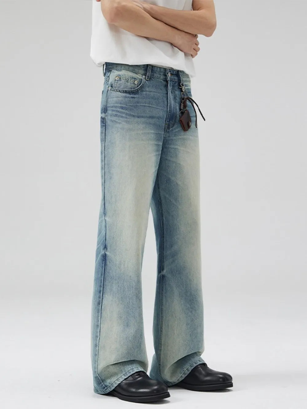 Men's Vintage Wash Flare Jeans Plus Size in Dark Gray, fit detail