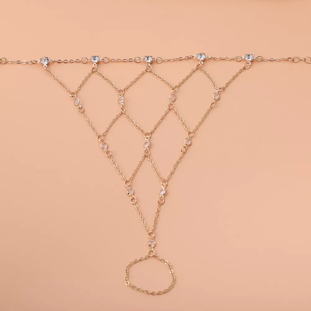 Elegant 18k Gold-plated Chain Bracelet With Rhinestones in Gold, close-up detail