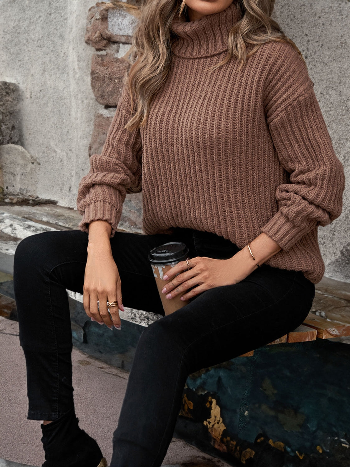 Chunky ribbed turtleneck sweater in caramel with relaxed fit and cuffed sleeves.