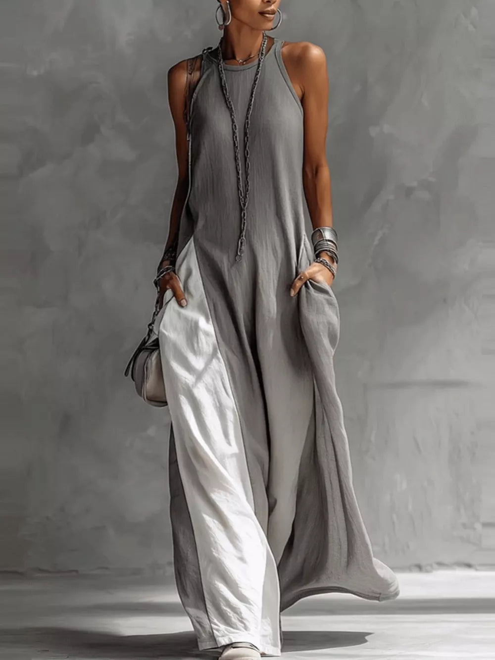 Gray two-tone maxi dress with pockets, sleeveless, round neck, comfortable maternity style