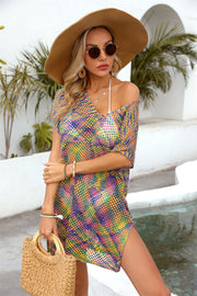 Open-knit caftan with multicolor pattern and slit hem, V-neck, short sleeves, beachwear