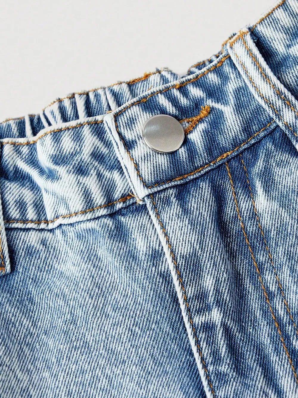 Button-down Embroidered Heart Wide-leg Jeans, model styling view