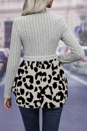 Ribbed knit peplum blouse with leopard print in beige and black