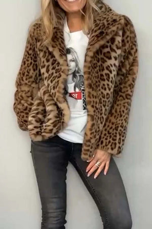 Leopard faux fur collar coat in brown with a wide lapel and long sleeves.