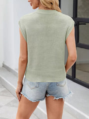 Dark Khaki sweater vest with waist-length and pullover