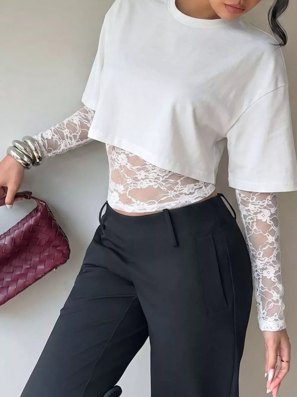 Lace Patchwork Short Sleeve T-shirt in Black, product detail