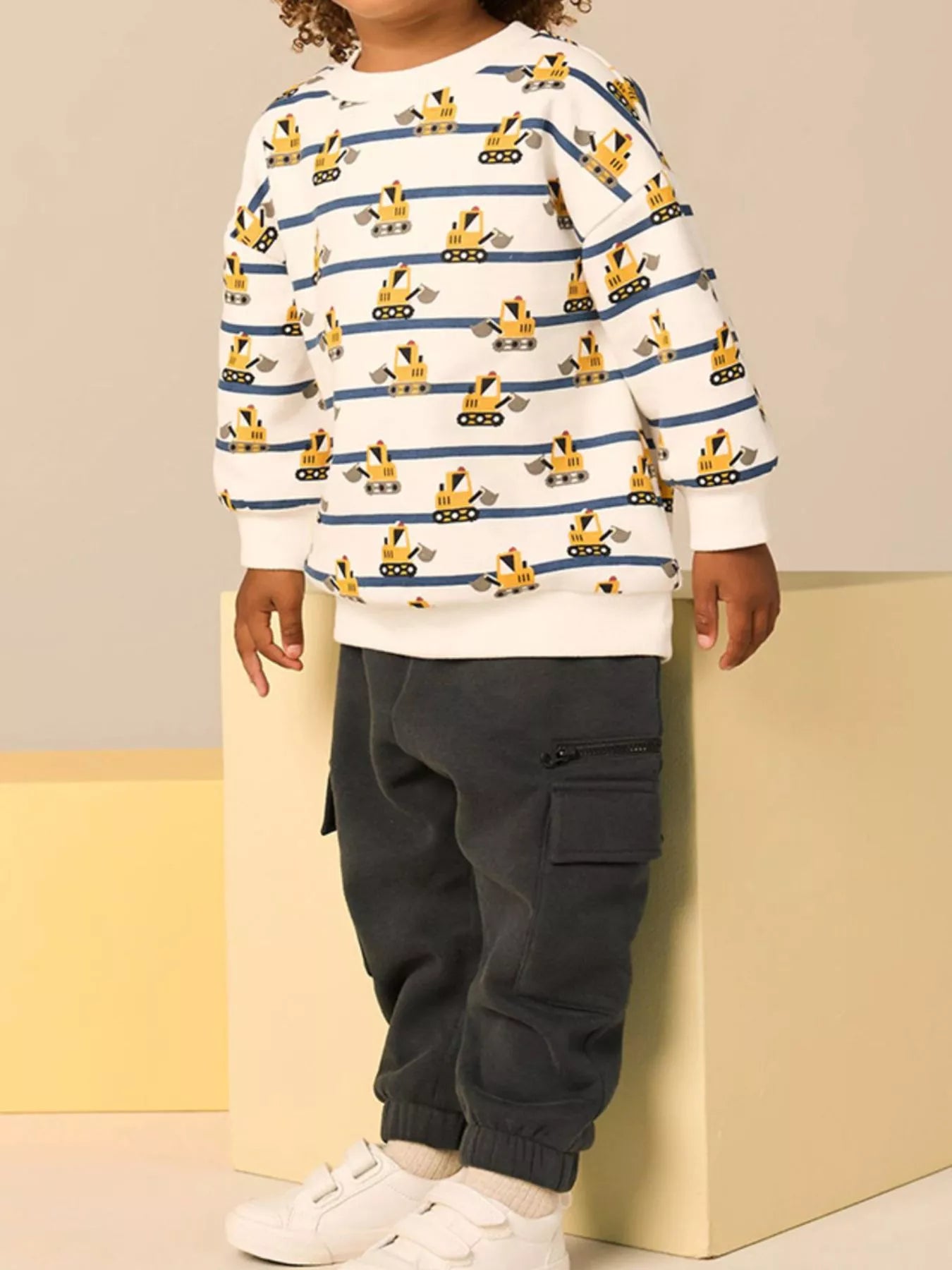Baby sweatshirt in ivory with excavator print and blue stripes, crew neck, long sleeves