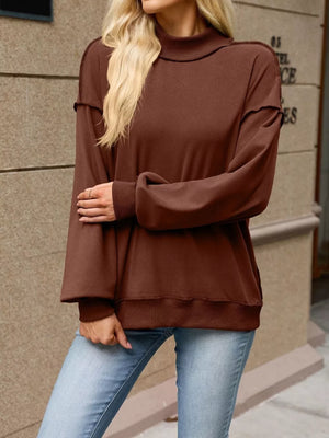 Black sweatshirt with hip-length and pullover