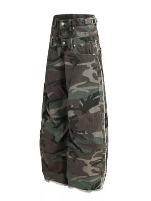 Men's Camouflage Wide-leg Sweatpants in Green Camouflage, side view