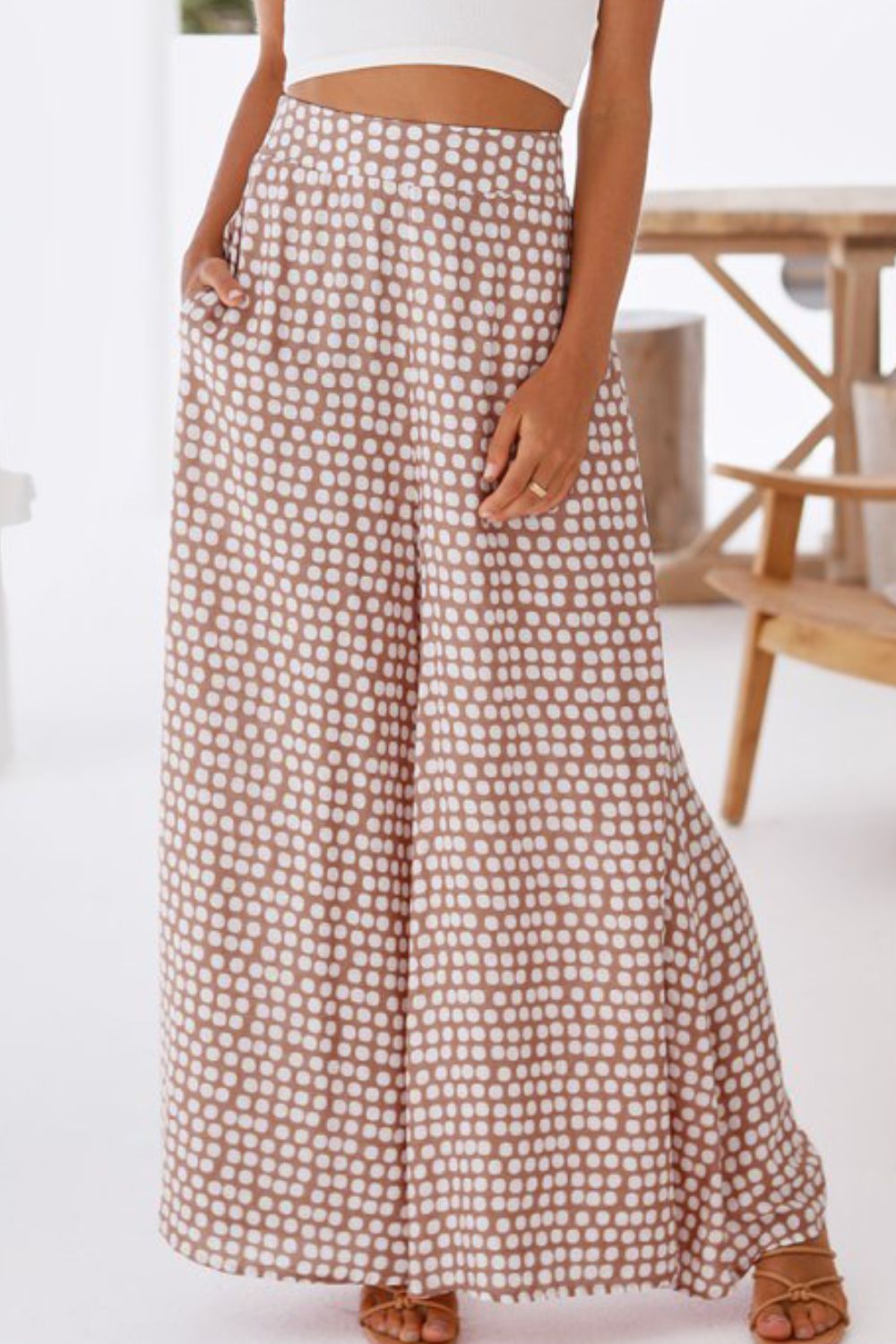 Polka dot wide leg culottes in dusty pink with pockets.