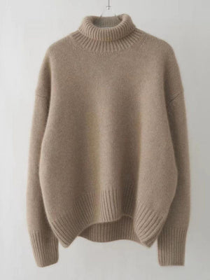Relaxed fit cashmere turtleneck sweater in khaki with ribbed cuffs and hem