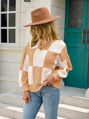 Checkerboard knit pullover sweater with balloon sleeves in Khaki and white, crew neck.
