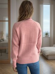 Raglan ribbed turtleneck sweater in Dusty Pink, acrylic knit with a casual fit.