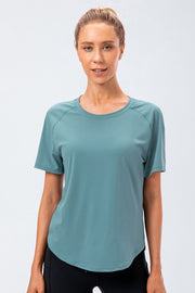 Teal performance raglan crew neck tee with short sleeves