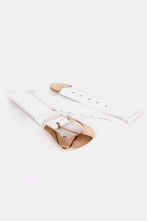 White leather belt with sculpted rose gold buckle and tip detail