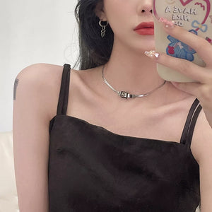 Chic Buckle Titanium Steel Silver Choker Necklace in Silver, close-up detail