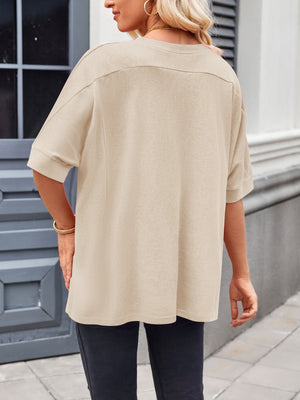 Relaxed drape sleeve tee in Dust Storm with cuffed short sleeves and a crew neck.
