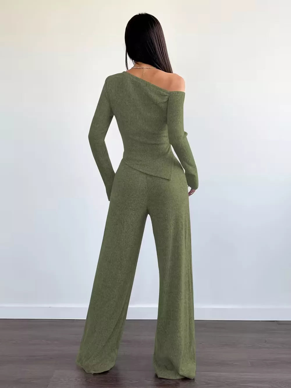 Chic One-shoulder Asymmetrical Top & Wide-leg Pants Set in Burgundy, fabric detail