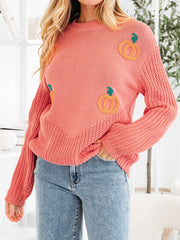 Burnt Coral embroidered pumpkin sweater with crew neck and ribbed details.